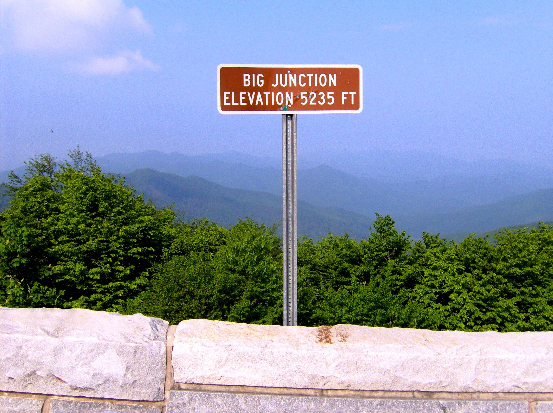 Mountain overlook along the Cherohala Skyway